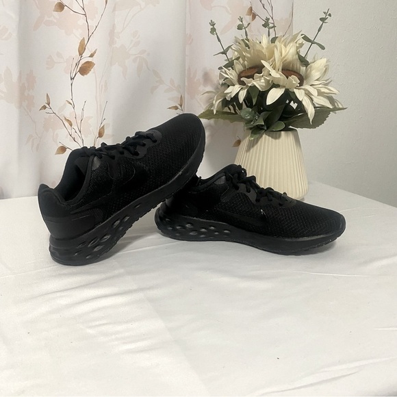 Nike Revolution 6 Next Nature Running Shoes Black/ Black Sz 6 Running Exercise - Picture 1 of 7